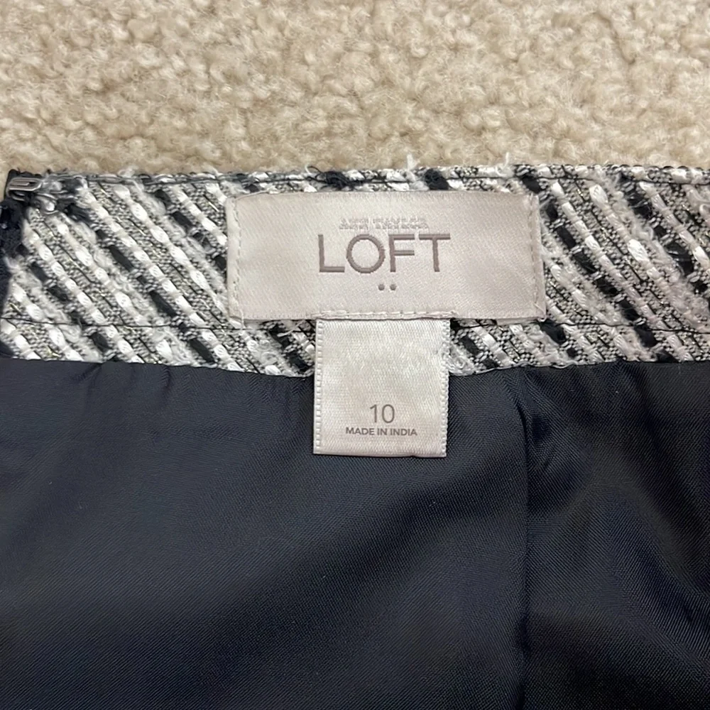 Ann Taylor Loft | Skirt - Picture 3 of 8